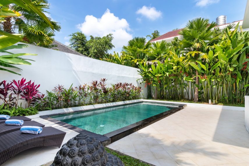 03-Mas 3 - Pool Daylight B